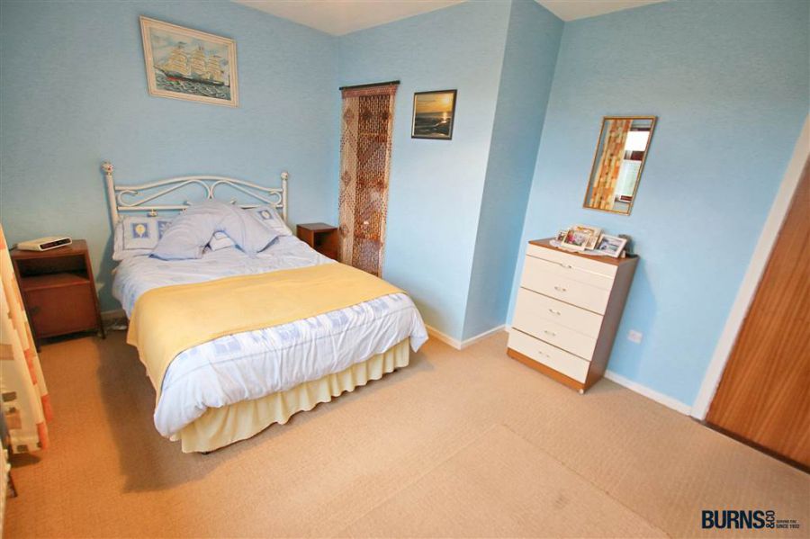 6 Hillmount Crescent