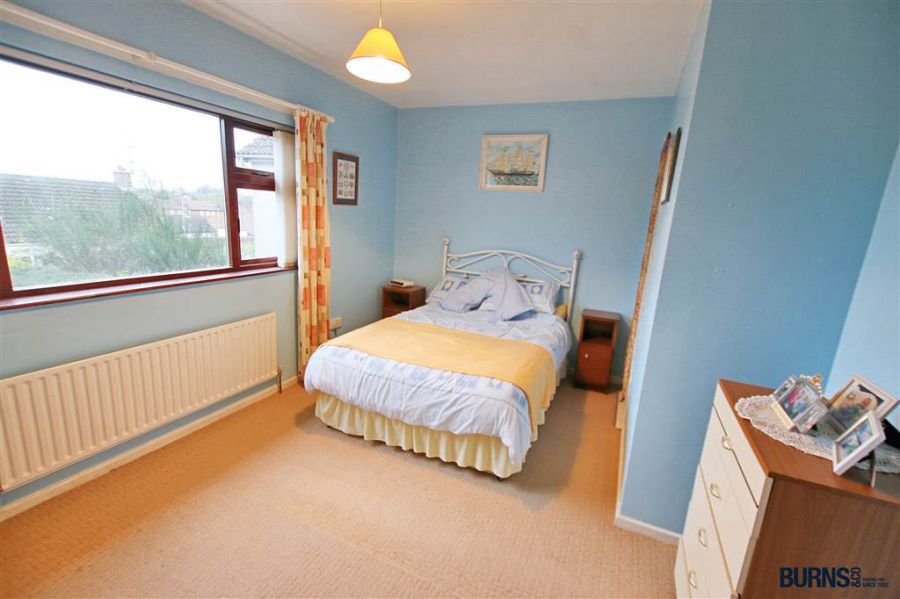 6 Hillmount Crescent