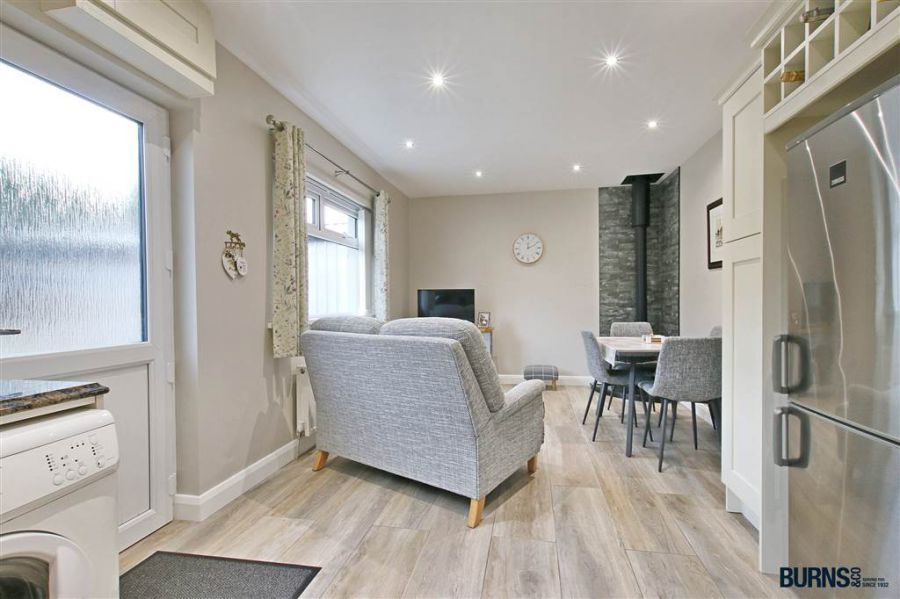 19 Calmore Park