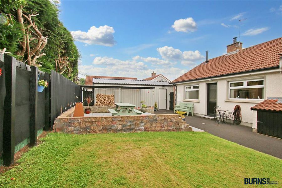 19 Calmore Park