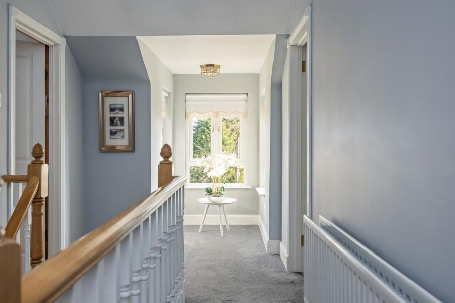 Detached Residence and Annex @, 73 Colinglen Road