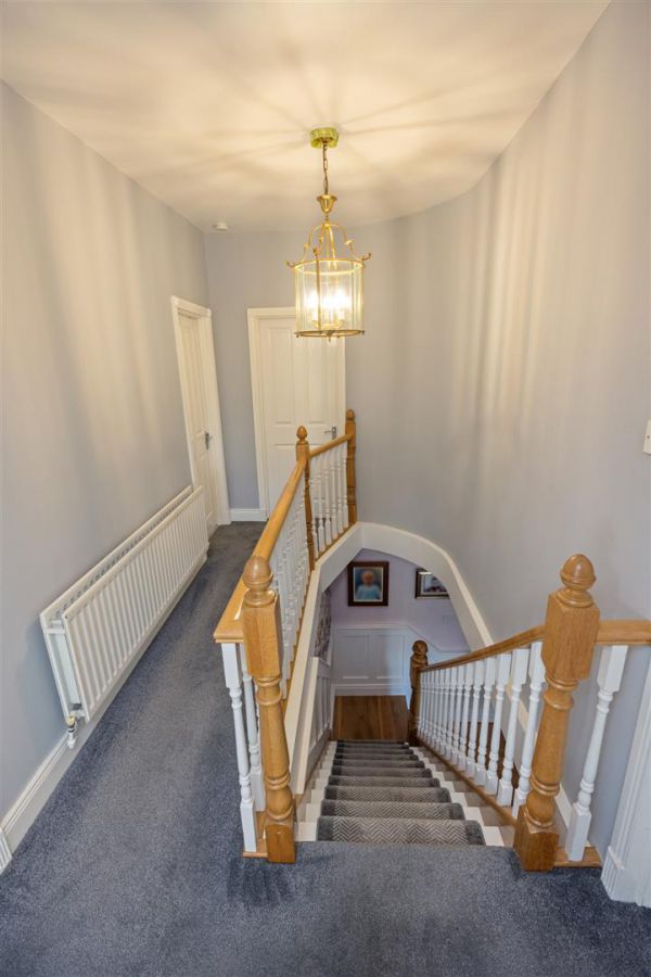 Detached Residence and Annex @, 73 Colinglen Road