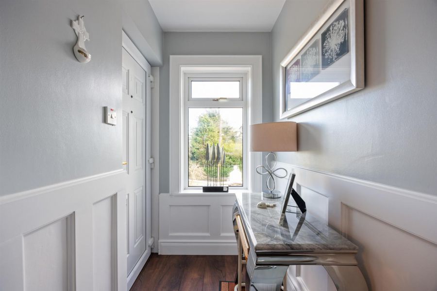 Detached Residence and Annex @, 73 Colinglen Road