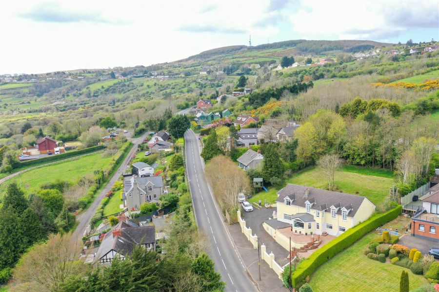 Detached Residence and Annex @, 73 Colinglen Road