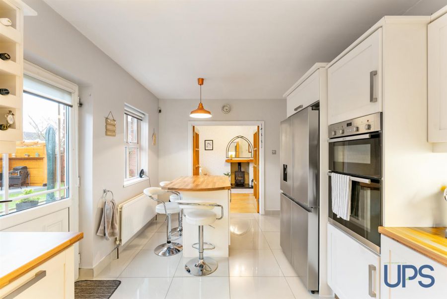 95 St James Meadow