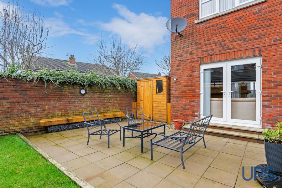 95 St James Meadow