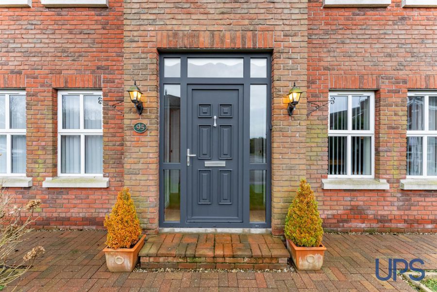 95 St James Meadow