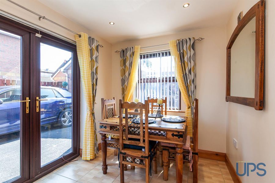 44 Barnfield Road