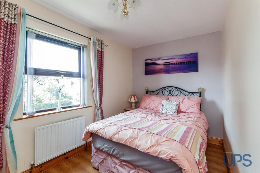 44 Barnfield Road