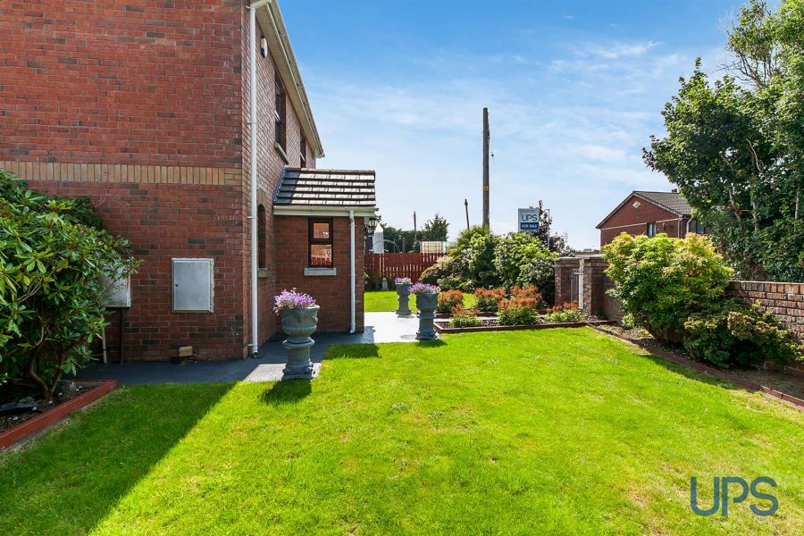44 Barnfield Road