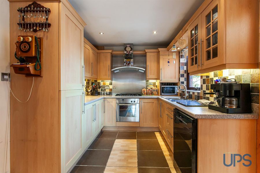 44 Barnfield Road