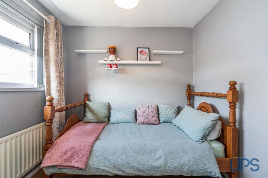 20 Andersonstown Grove