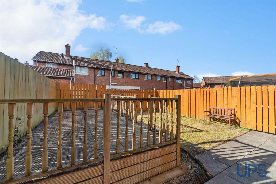 20 Andersonstown Grove