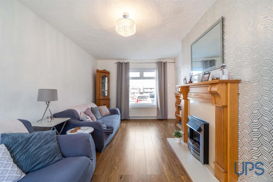 20 Andersonstown Grove