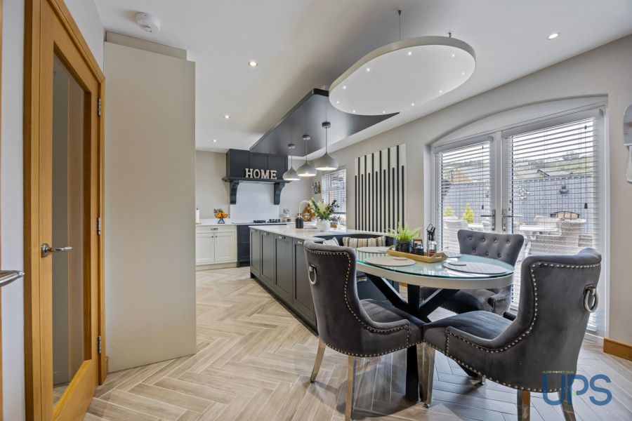 12 Mount Eagles Link