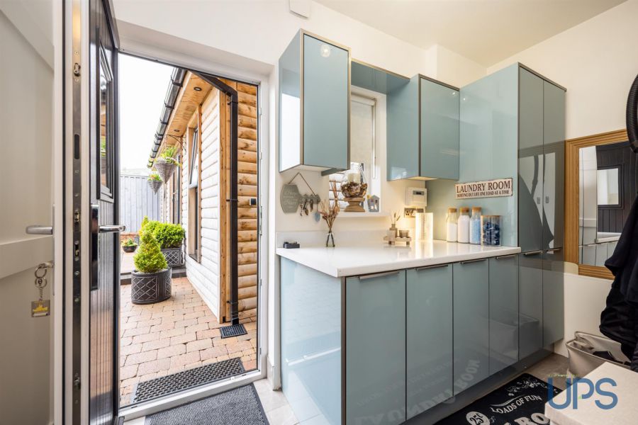 12 Mount Eagles Link