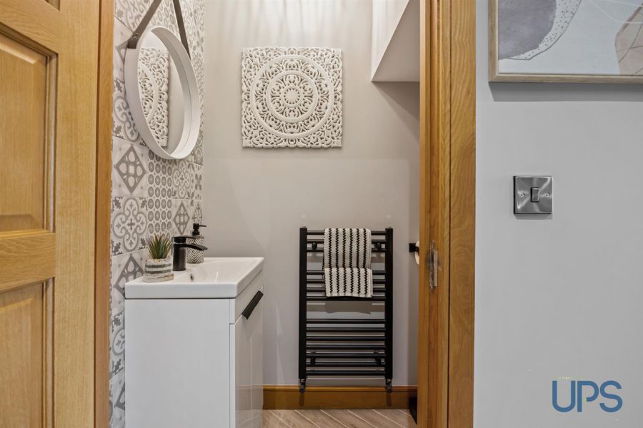 12 Mount Eagles Link