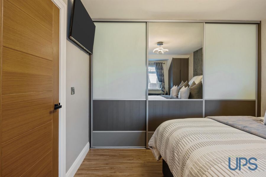 12 Mount Eagles Link