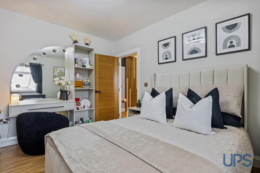 12 Mount Eagles Link