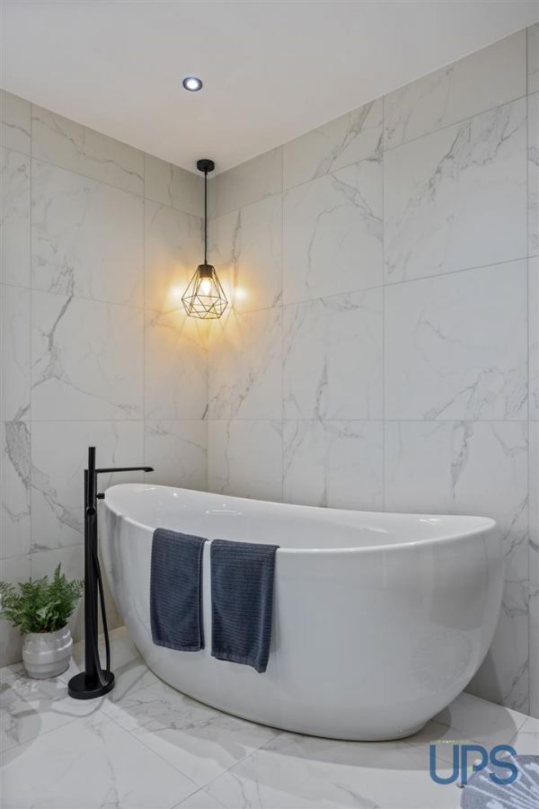 12 Mount Eagles Link