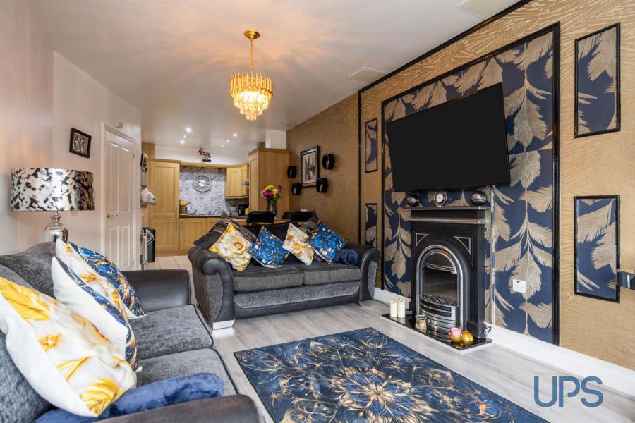 Apt 1 Casement Court, 99 Andersonstown Road