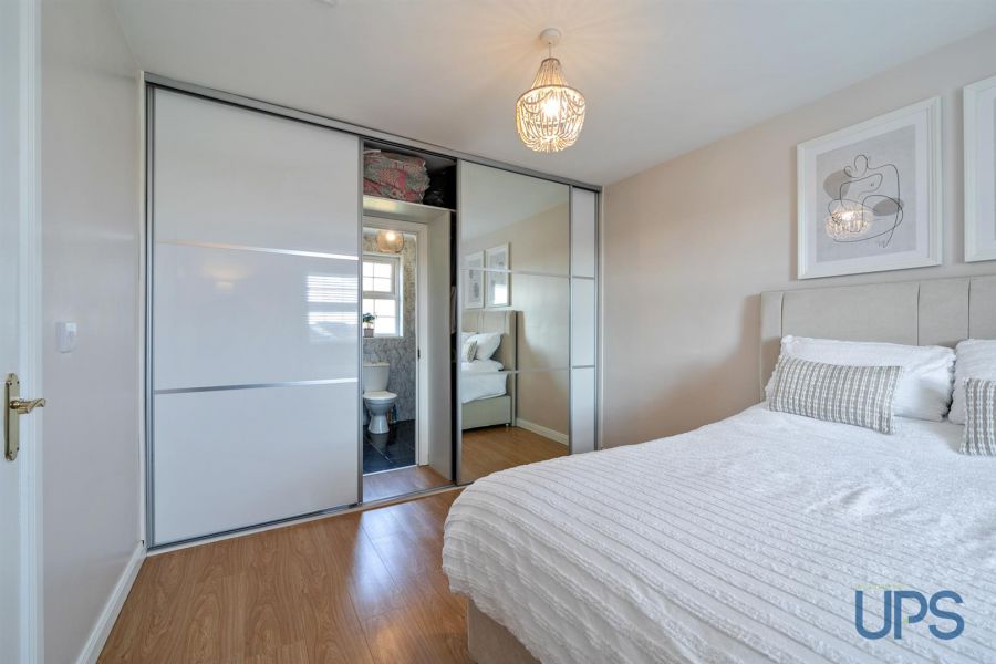 98 Mount Eagles Glen