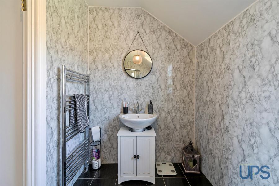 98 Mount Eagles Glen