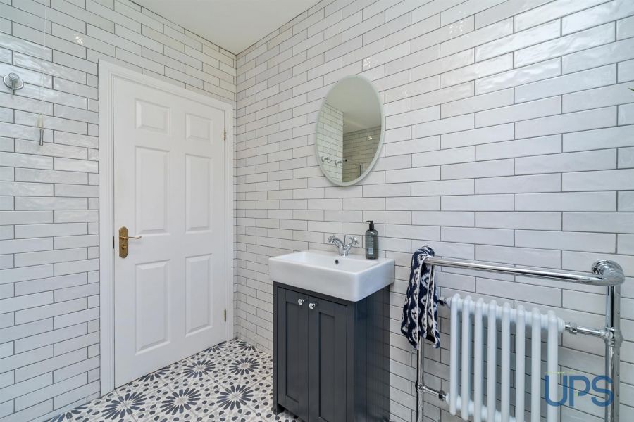 98 Mount Eagles Glen