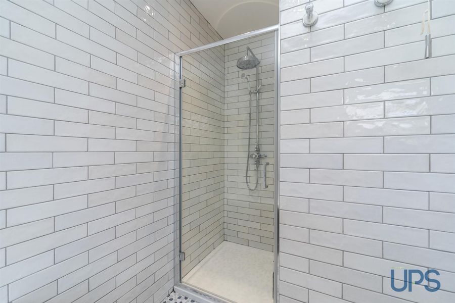 98 Mount Eagles Glen