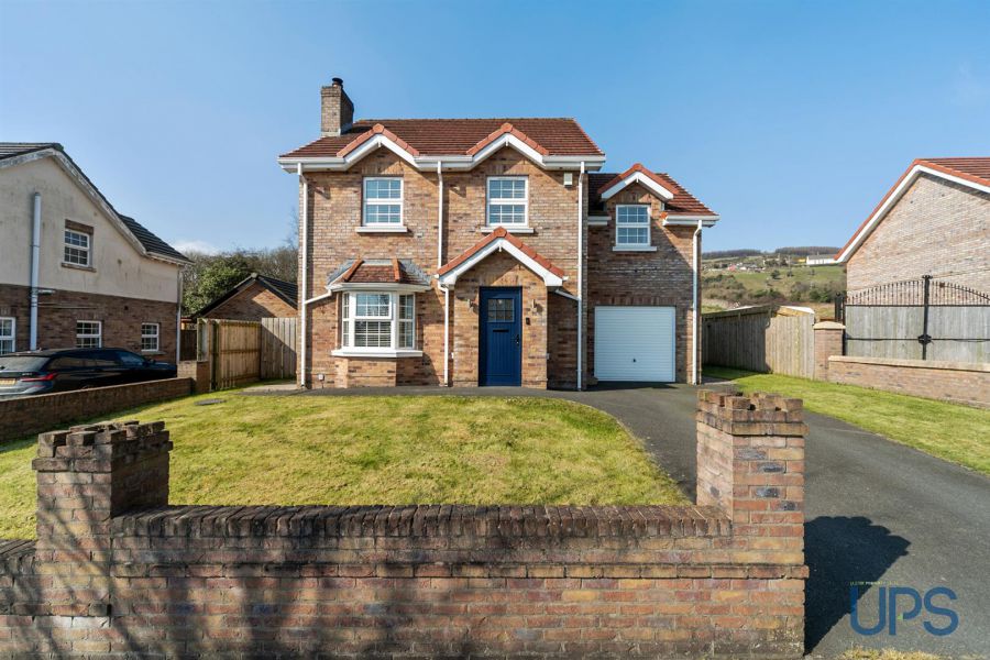 98 Mount Eagles Glen