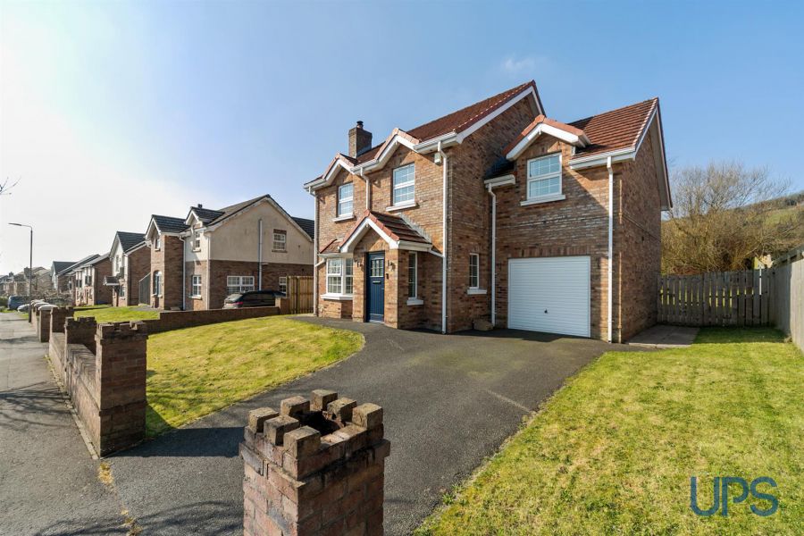 98 Mount Eagles Glen