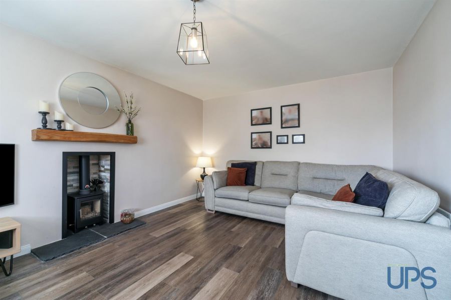 98 Mount Eagles Glen