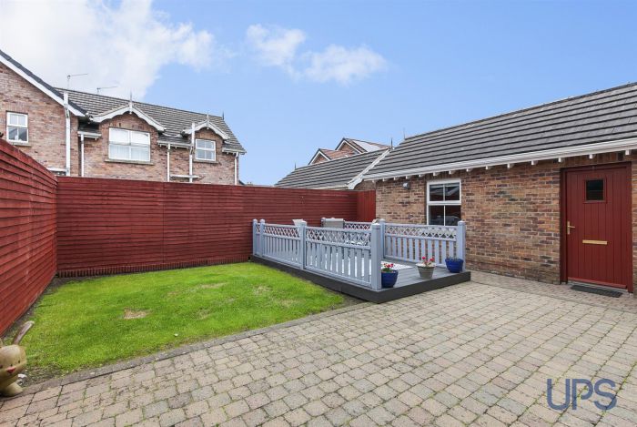 38 Mount Eagles Park