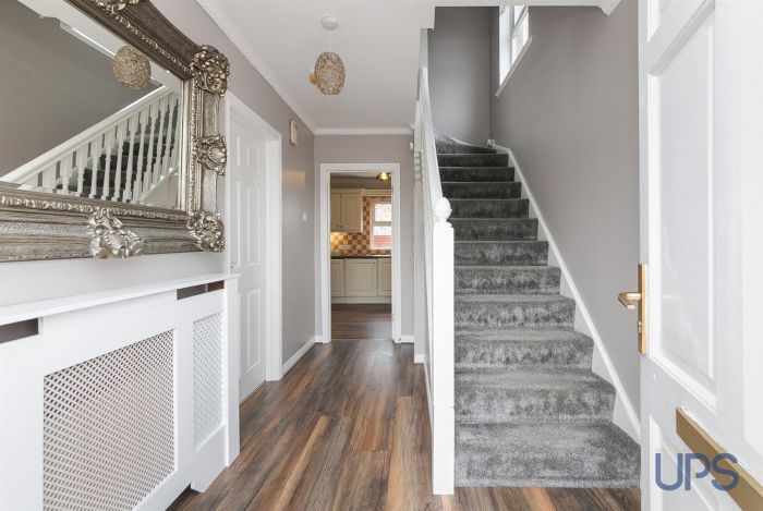 38 Mount Eagles Park