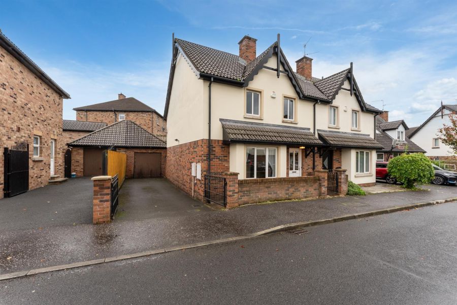 3 Lagmore View Gardens