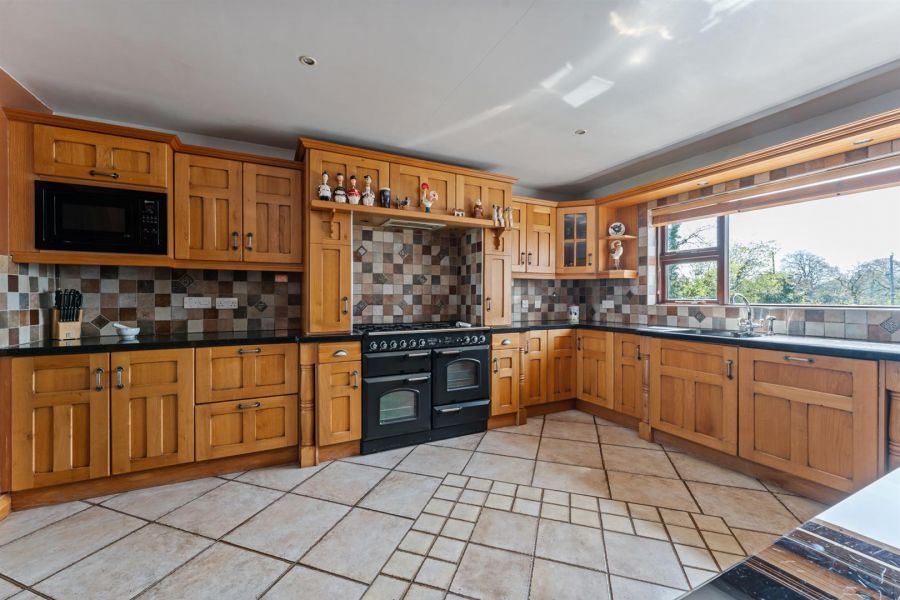 31 Nutts Corner Road