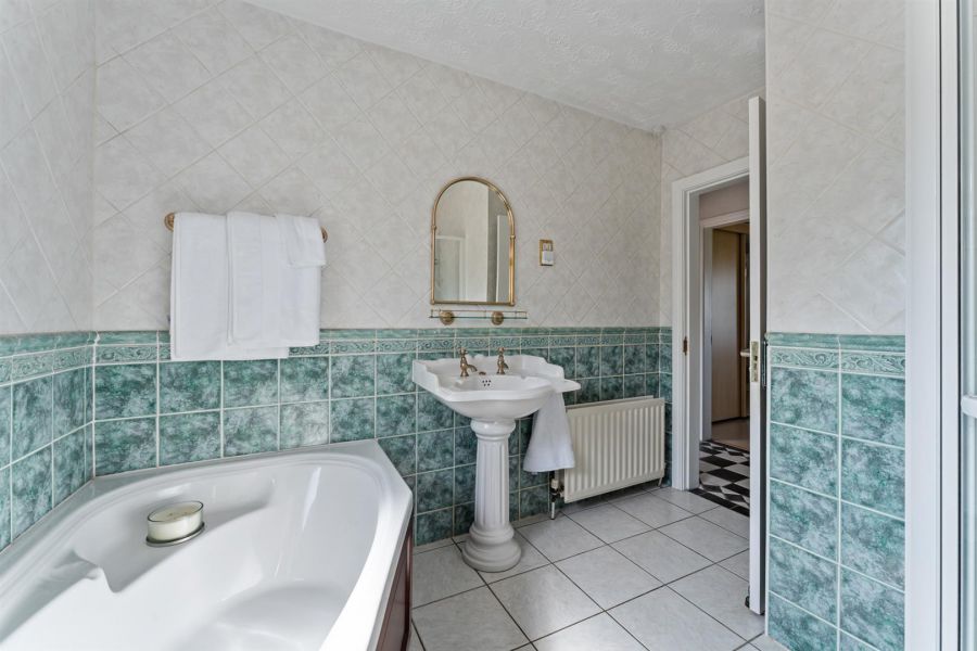 31 Nutts Corner Road