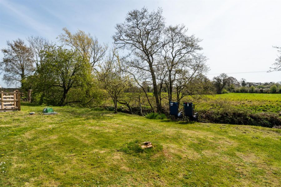 31 Nutts Corner Road