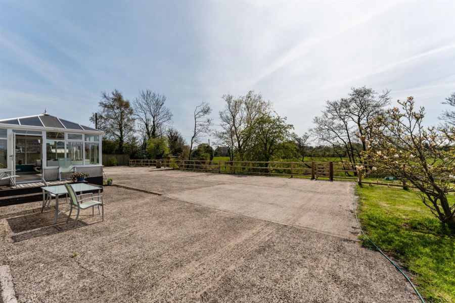 31 Nutts Corner Road