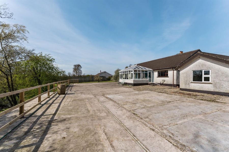 31 Nutts Corner Road