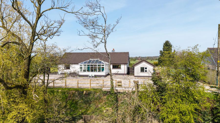 31 Nutts Corner Road