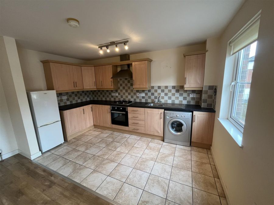 Apt 11 Maple Villa