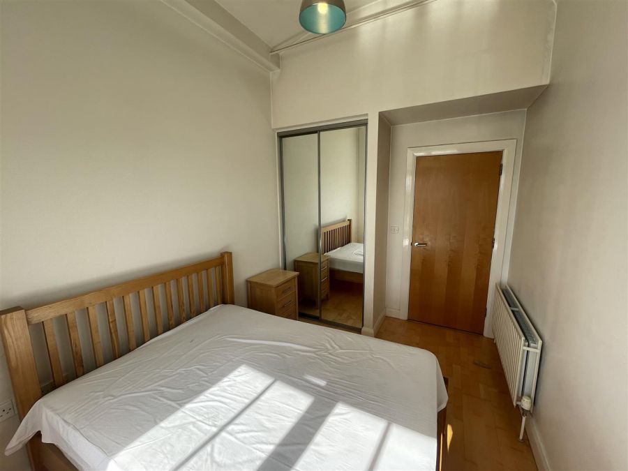 Apt 27 The Ross Building