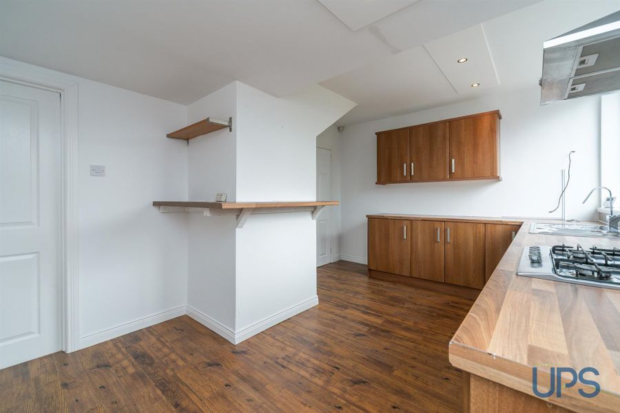 12 Coolnasilla Park South