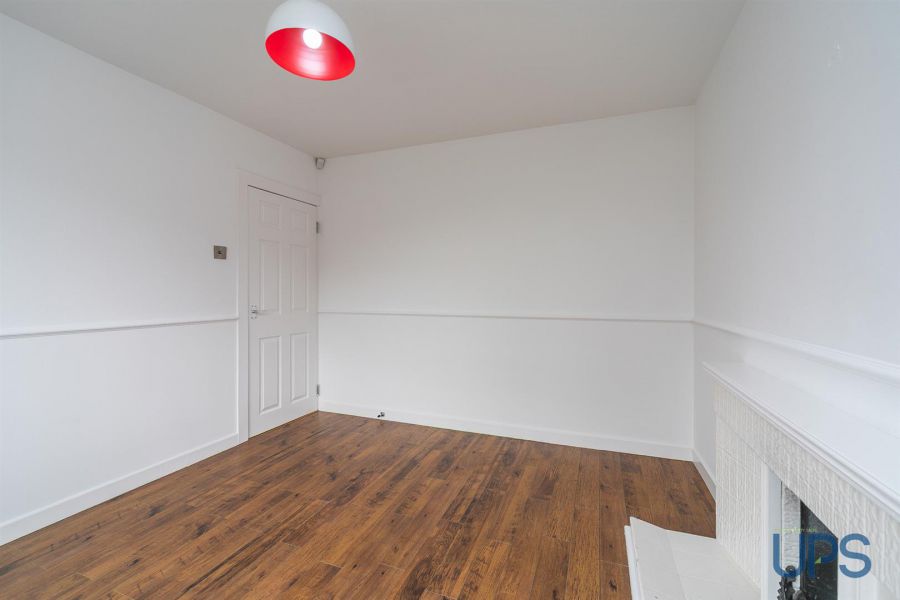 12 Coolnasilla Park South