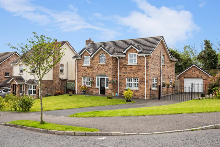 42 Mount Eagles Glen