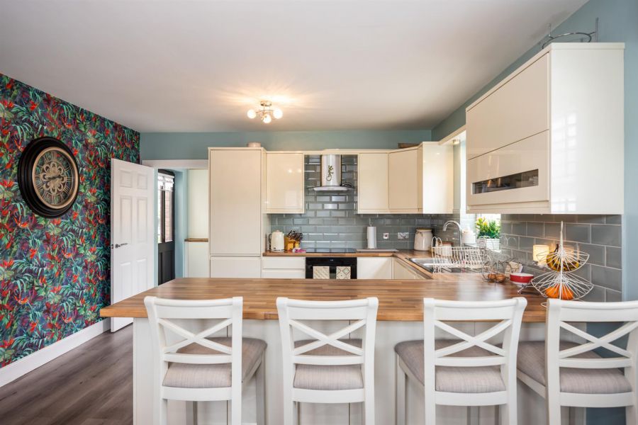 42 Mount Eagles Glen