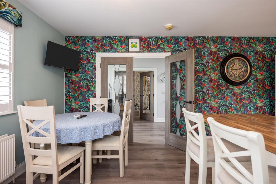 42 Mount Eagles Glen