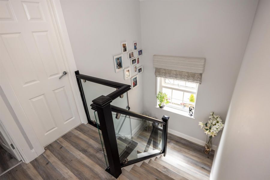 42 Mount Eagles Glen