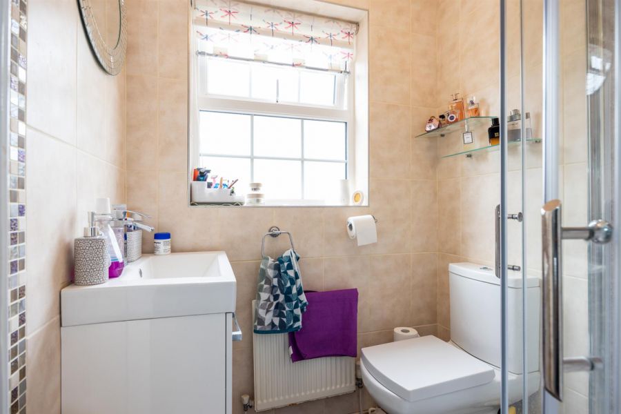 42 Mount Eagles Glen